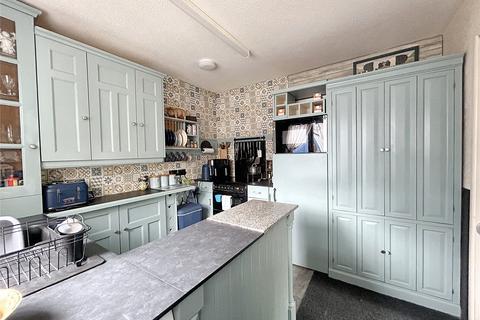 16 Arundell Close, Westbury, BA13 3UA