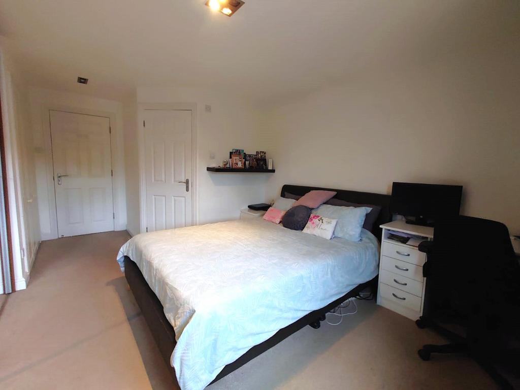 Bedroom Four (2)