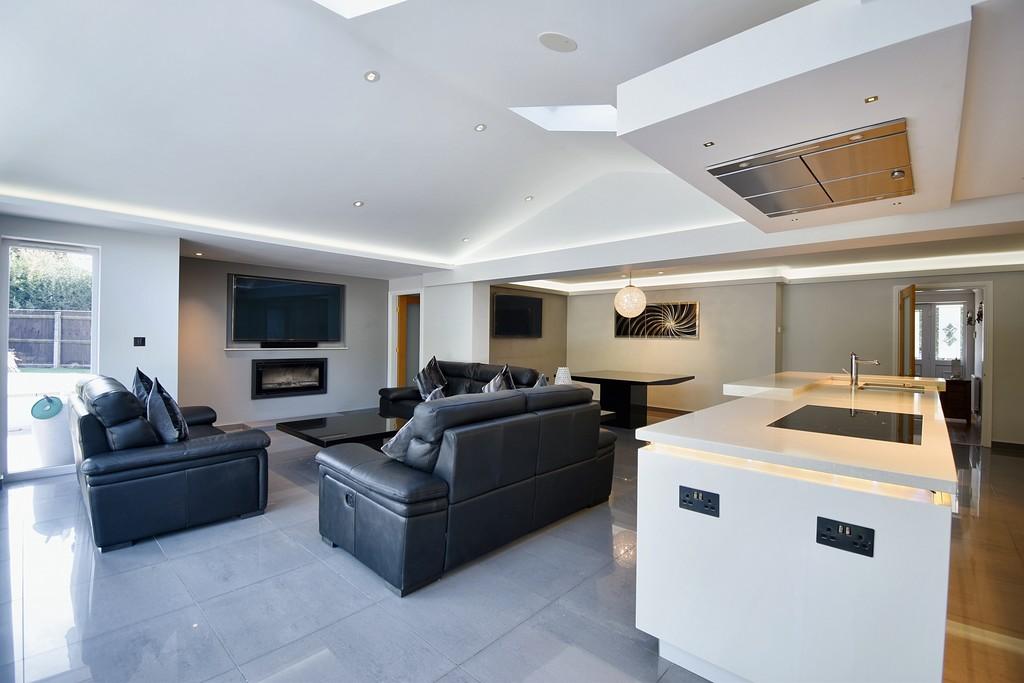 Fitted kitchen/living room
