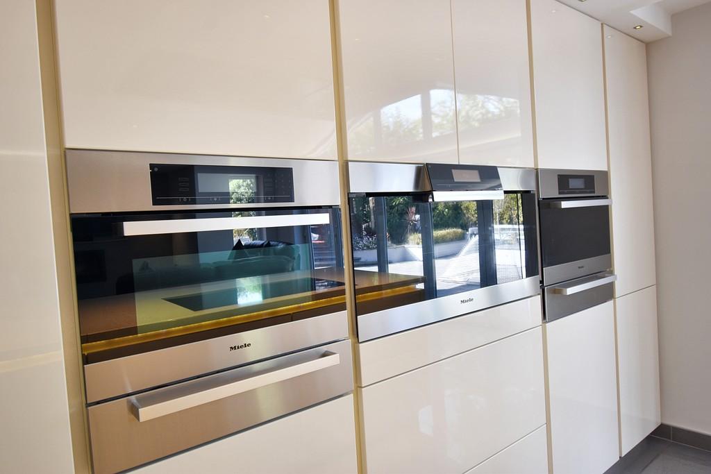 Fitted kitchen