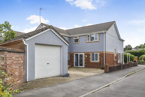 3 bedroom semi-detached house for sale, Avenue Road, Bovey Tracey