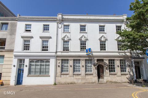 Office to rent, 33-35 West Bute Street