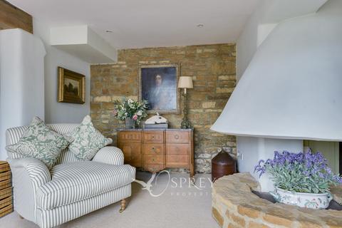Honeysuckle Cottage Church Close, Caldecott, Market Harborough, LE16 8RN