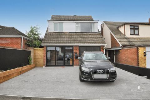 3 bedroom detached house for sale, Swans Green Close, Benfleet