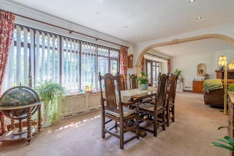 4 bedroom chalet for sale, Corton Long Lane, Corton