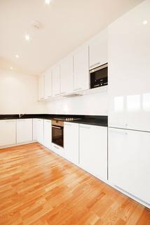 2 bedroom flat to rent, Fortune Green Road, West Hampstead, London, NW6