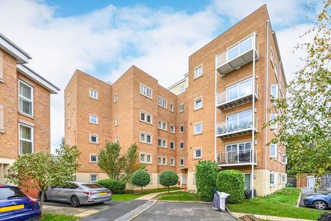 2 bedroom flat for sale, 40 Greenview Drive, London SW20