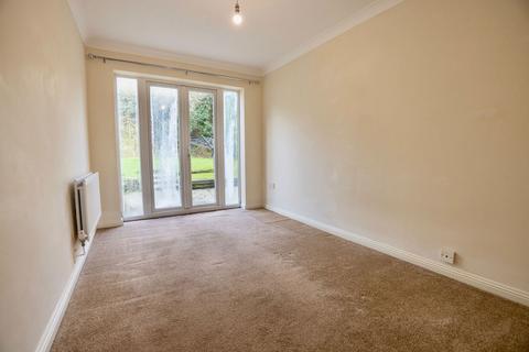 52 Larcombe Road, St Austell, PL25 3EZ
