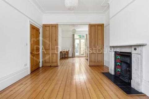 4 bedroom terraced house to rent, Landrock Road, Crouch End, London