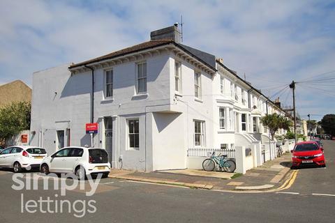 2 bedroom flat to rent, Goldstone Street, Hove