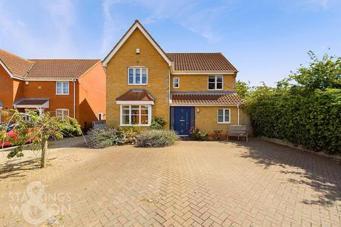 4 bedroom detached house for sale, Kidds Close, Hopton, Great Yarmouth