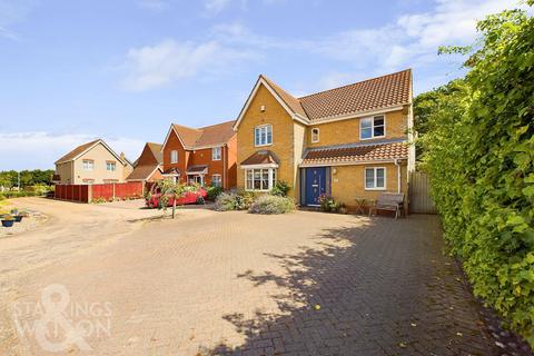 4 bedroom detached house for sale, Kidds Close, Hopton, Great Yarmouth