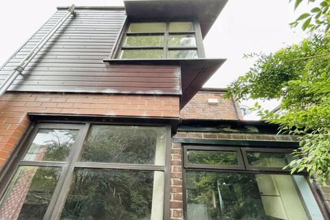 100 Brecon Drive, Bury, BL9 9LQ