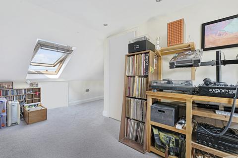 2 bedroom apartment for sale, Melrose Avenue, Wood Green N22