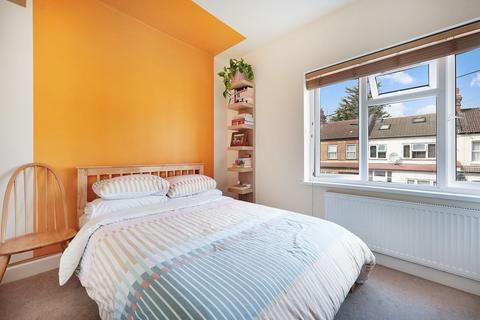 2 bedroom apartment for sale, Melrose Avenue, Wood Green N22