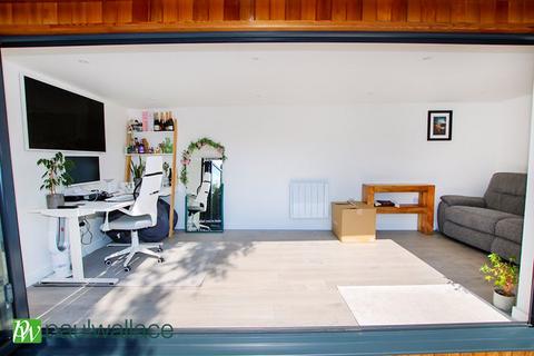 6 Morland Way, Cheshunt, Waltham Cross, EN8 0RY