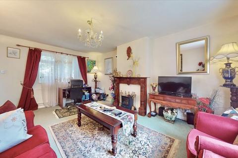 4 bedroom detached house for sale, Swakeleys Road, Uxbridge, UB10