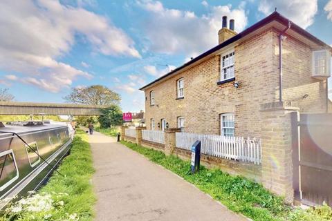 34 Culvert Lane, Uxbridge, UB8 2XB