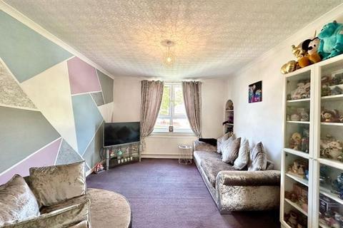 2 bedroom flat for sale, Mauchline Road, Mossblown