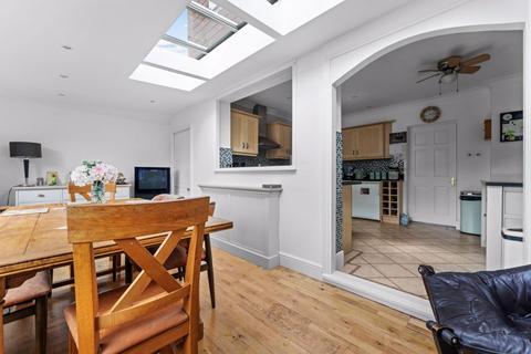 107 Clarkes Avenue, Worcester Park, KT4 8QB