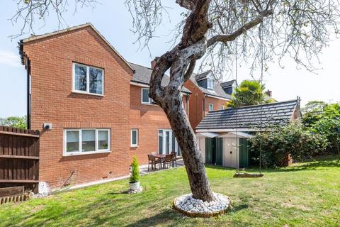 4 bedroom detached house for sale, Girton Way, Milton Keynes