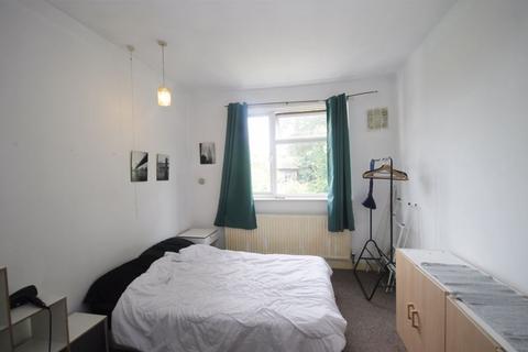 2 bedroom property for sale, Oldfield Lane North, Greenford