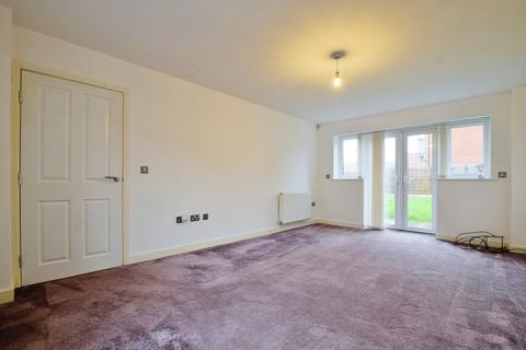 4 bedroom detached house to rent, Eastfield Avenue, Manchester, M40