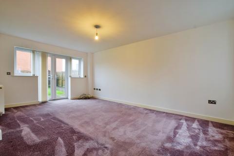 4 bedroom detached house to rent, Eastfield Avenue, Manchester, M40