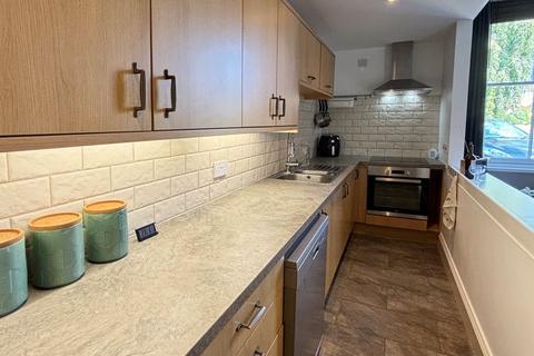 4a Edwy Parade, Gloucester, GL1 2QL