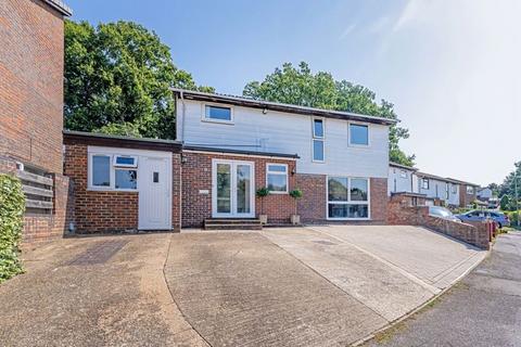 4 bedroom detached house for sale, Grafton Park Road, Worcester Park KT4 7HS