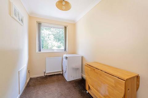 18 Grafton Park Road, Worcester Park, KT4 7HS