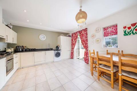 4 bedroom terraced house for sale, Beaumont Drive, Worcester Park, KT4