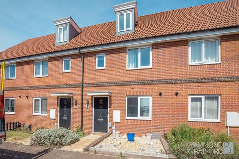 3 bedroom terraced house for sale, Finch Road, Attleborough