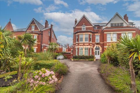 1 bedroom flat for sale, Clifton Drive South, Lytham St. Annes FY8