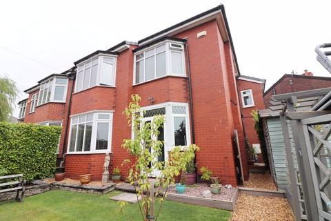 4 bedroom semi-detached house for sale, Parr Fold Avenue, Manchester M28