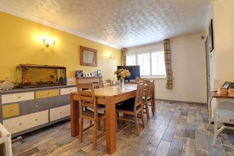 69 Saxon Road, Penkridge, Stafford, ST19 5EP