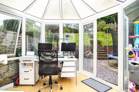 23 Berry Hill, Hednesford, Cannock, WS12 1UJ