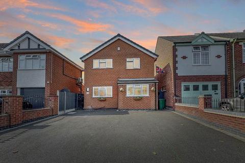 4 bedroom detached house for sale, Glenmore Avenue, Loughborough LE12