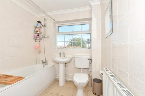 79 Sweechgate, Broad Oak, Canterbury, CT2 0QR