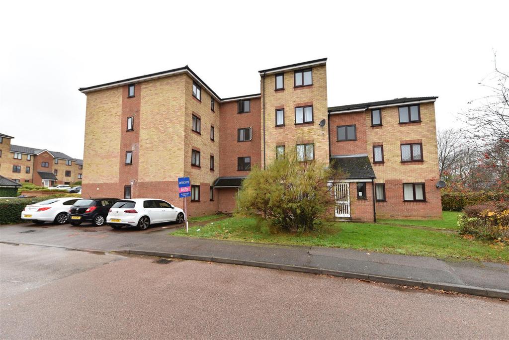 Prestatyn Close, Stevenage 1 bed flat to rent £1,100 pcm (£254 pw)
