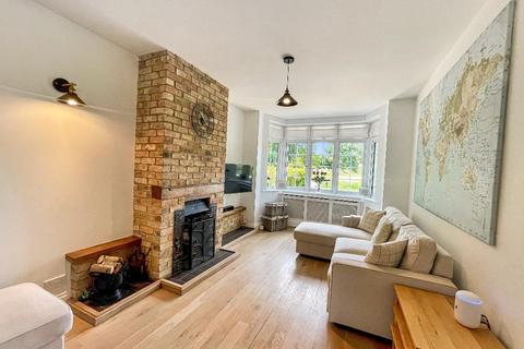 41 Leas Road, Warlingham, CR6 9LP