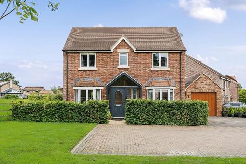 8 Fox Meadow, Coaley, Dursley, GL11 5FE