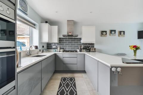 8 Fox Meadow, Coaley, Dursley, GL11 5FE