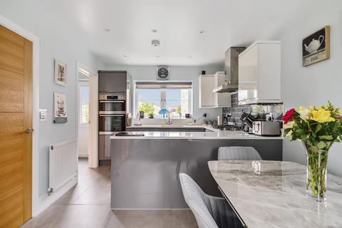 8 Fox Meadow, Coaley, Dursley, GL11 5FE
