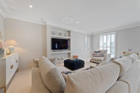 2 bedroom apartment for sale, Kingswood, Ascot