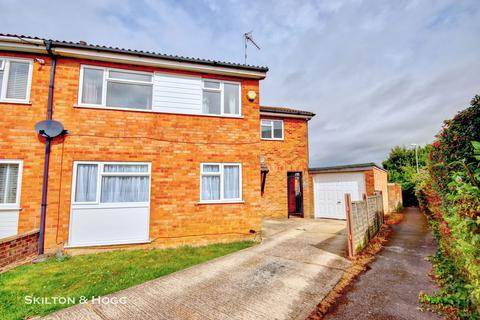 4 bedroom semi-detached house for sale, The Slade, Daventry NN11