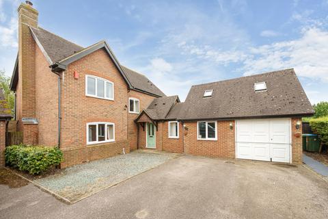 5 bedroom detached house for sale, Sovereign Close, Buckingham MK18