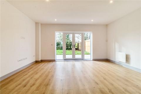 3 bedroom end of terrace house for sale, Alexander Gardens, London Road, Binfield