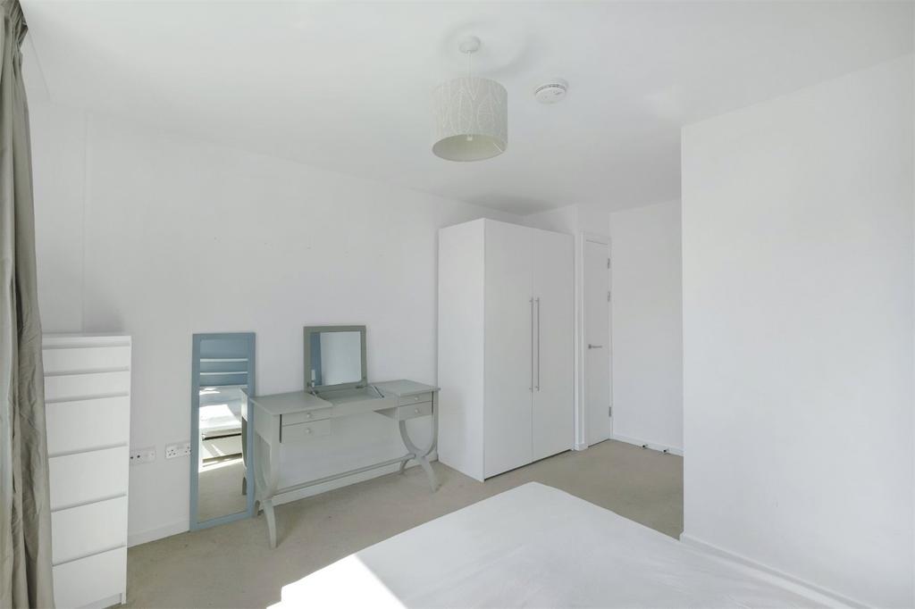 Verna House, E20