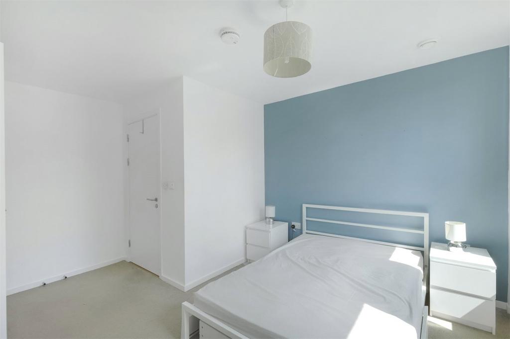 Verna House, E20